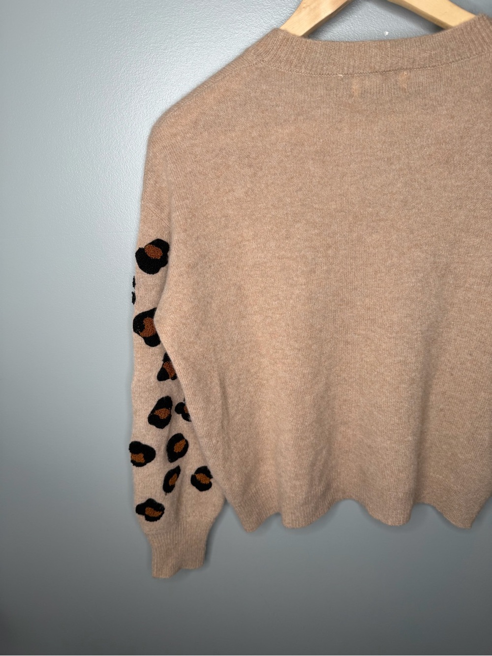 27 Miles Leopard Sleeve Cashmere Crewneck - Picture 7 of 11